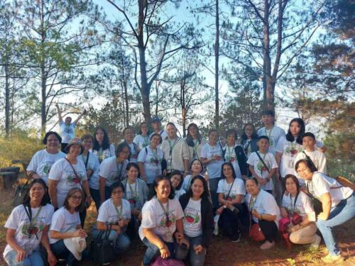 iloilo-4th-anniversary-group-under-trees